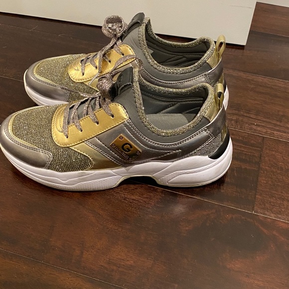 Guess Gold Sneakers with Pewter Leather. Size 8 - Picture 2 of 5